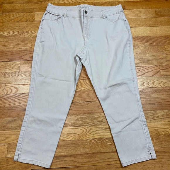 Chico's Pants - Chicos Platinum Crop Pants Womens 1.5 Tan Khaki Stretch Denim Coastal Minimalist